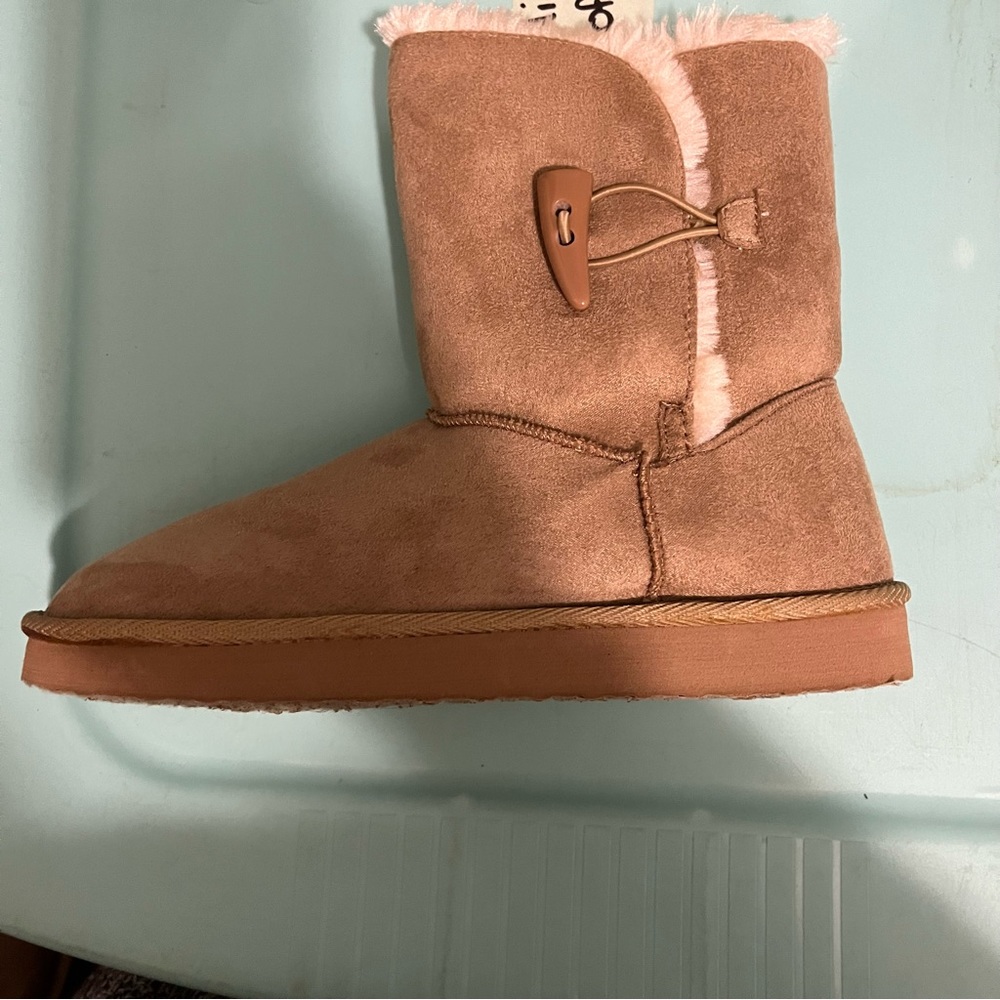 Arizona Suede ugg style boots